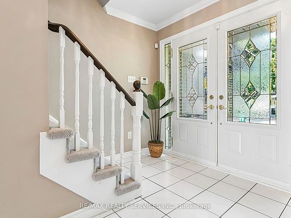 5th image of 11 Longbourne Cres