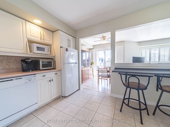 5th image of 1061 Vansickle Rd N #202B