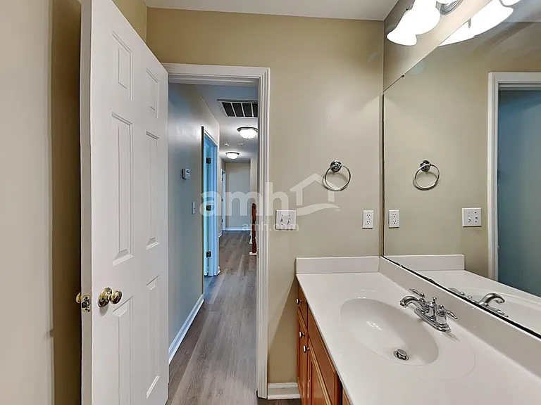 516 Littleport Dr — Photo 15