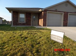 1294 Commons Loop, Fulton, MO 65251