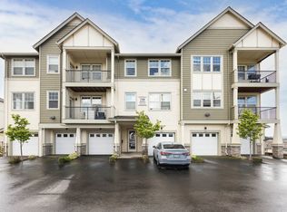 17168 SW Snowdale St Unit 301, Beaverton, OR 97007