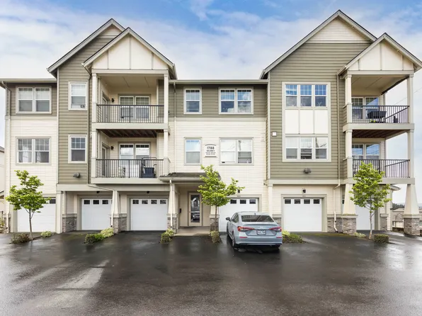 17168 SW Snowdale St Unit 301, Beaverton, OR 97007