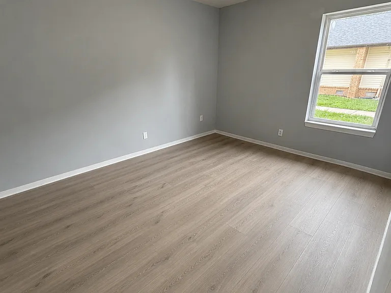 1450 Herschend Ln — Photo 24