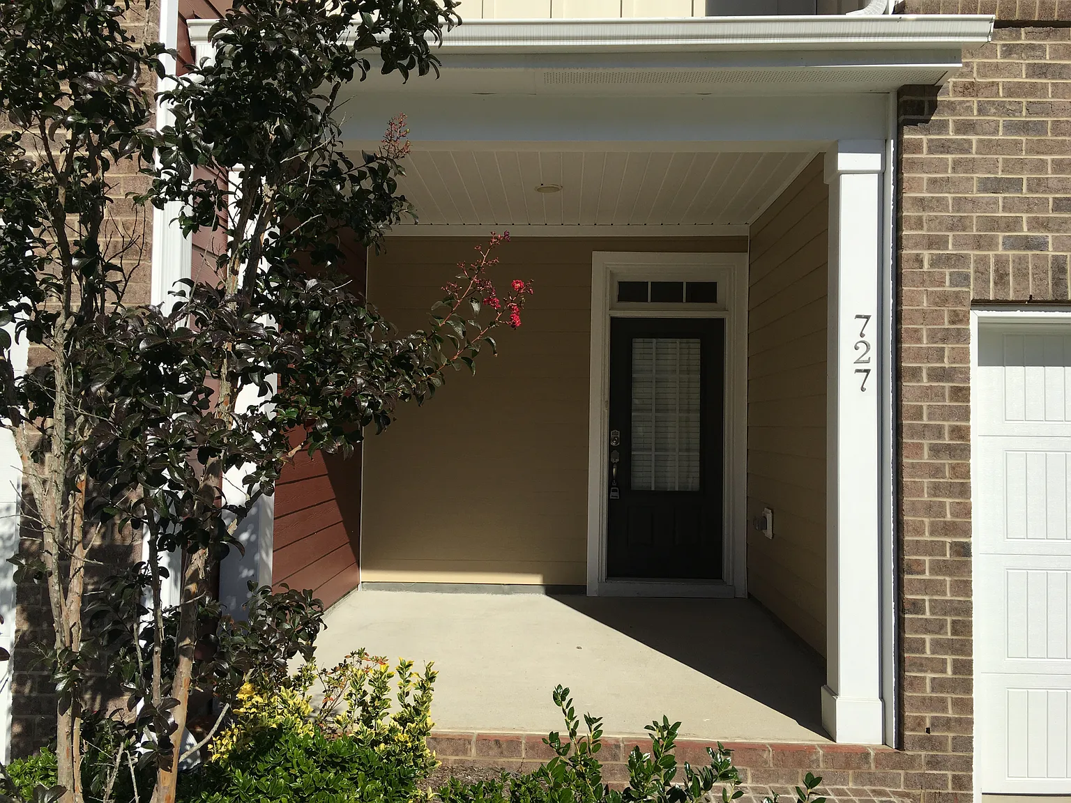 3 bed, 2.5 bath, 1634 sqft, $1,850 — Photo 2