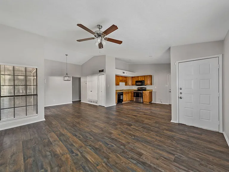 4716 Rose Of Sharon Ln — Photo 9