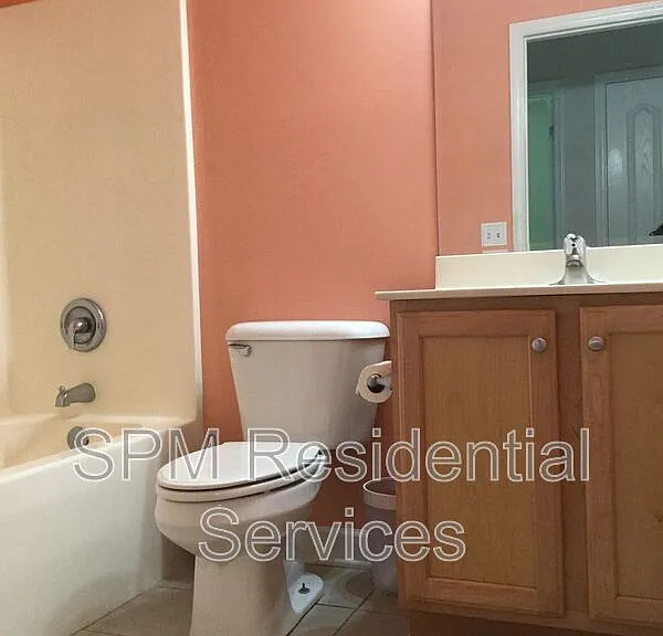 602 Azalea Dr — Photo 5