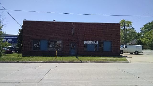 1st image of 2422 Griswold St