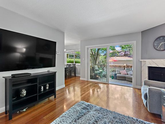 3rd image of 420 Alberto Way Unit 52