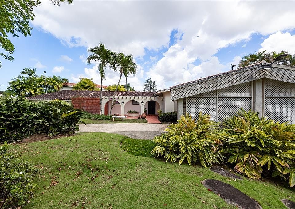 1st image of B Meadow Ln