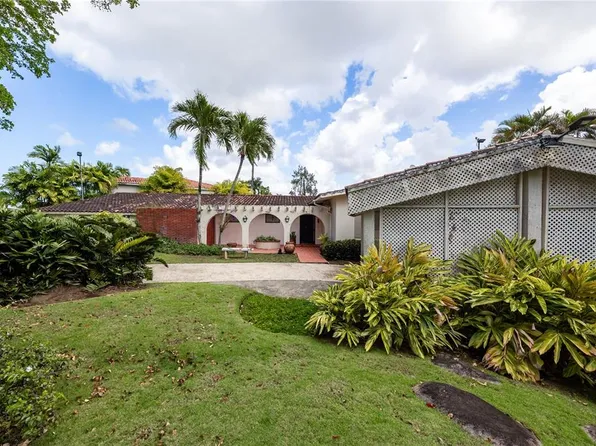 B Meadow Ln, Guaynabo, PR 00969