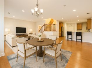 14 Swing Bridge Ln, South Bound Brook, NJ 08880