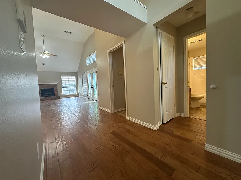 311 Eagle Point — Photo 8