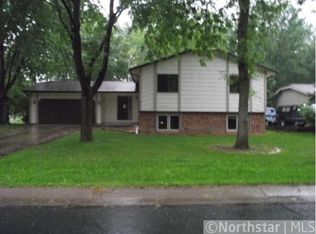 12150 Robin Rd, Osseo, MN 55369