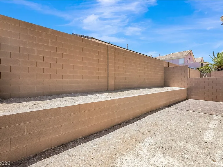 9243 Broome Ct — Photo 32