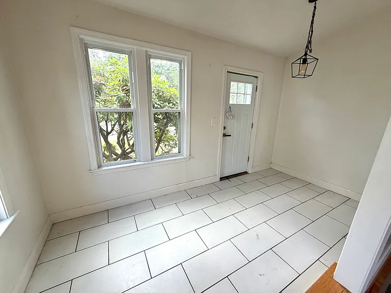40 Central St — Photo 12