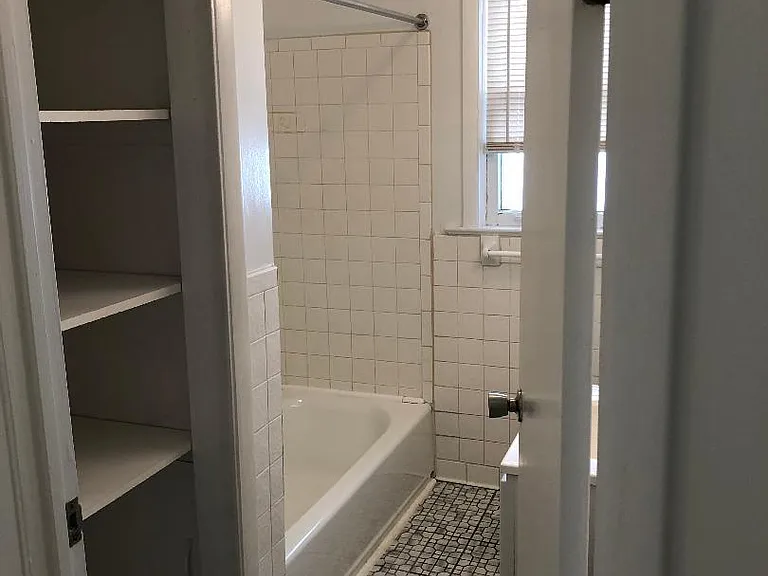 5838 Phillips Ave — Photo 3