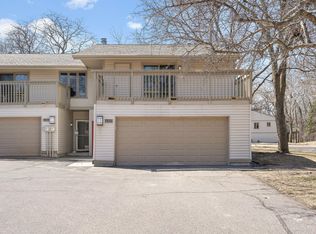 6322 Red Fox Ln, Edina, MN 55436