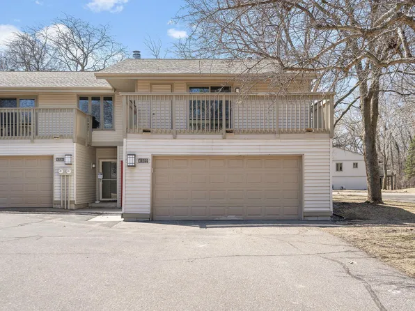 6322 Red Fox Ln, Edina, MN 55436