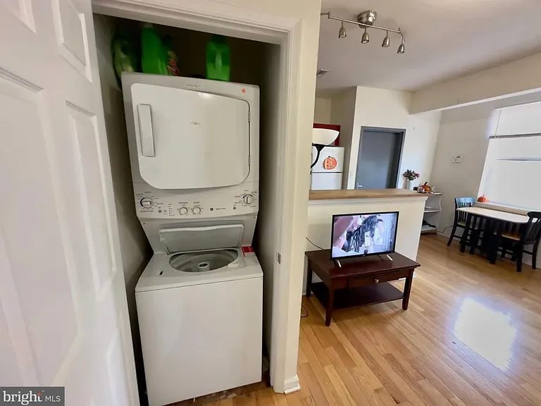 Unit Photo