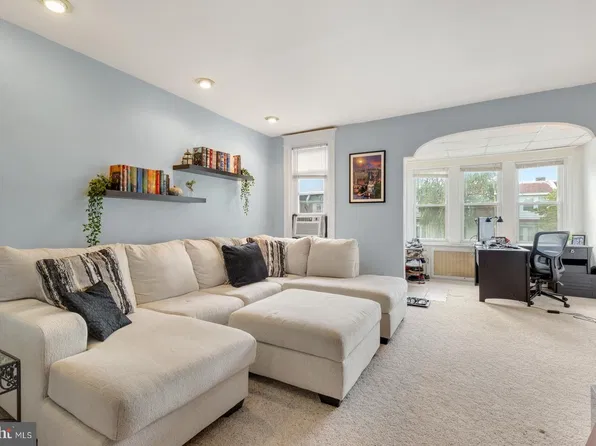 654 Jamestown Ave, Philadelphia, PA 19128