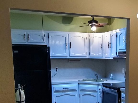 4th image of 9 Hamilton Ln #G