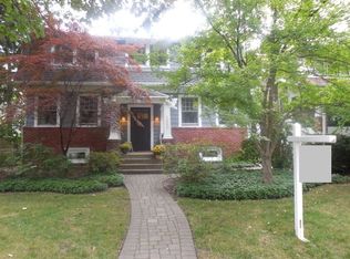 1240 Maple Ave, Wilmette, IL 60091