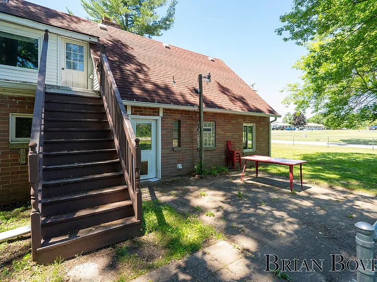 6480 Belmont Ave NE #2 — Photo 35