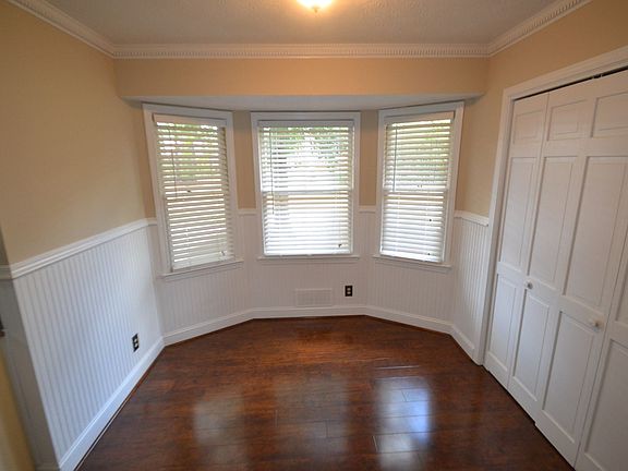 5th image of 3781 Clubview Ct SE