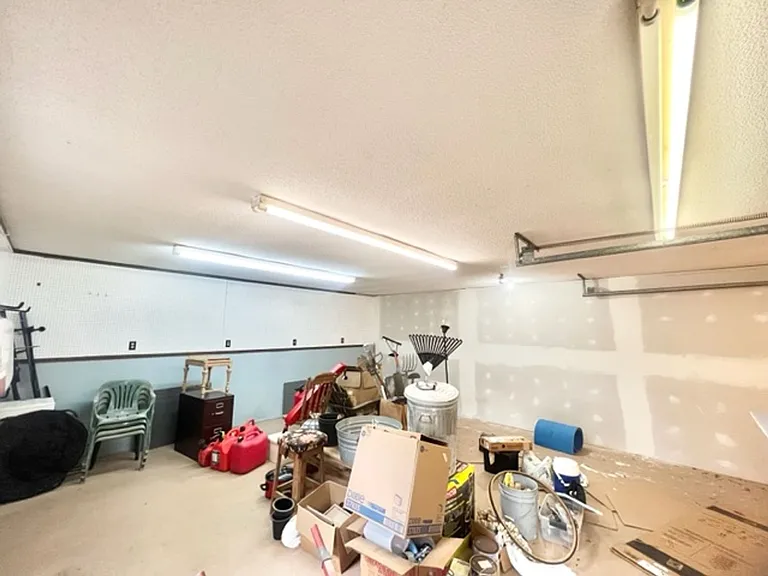 259 Georgia Ave — Photo 29