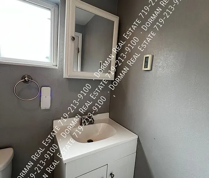 533 N 17th St — Photo 15