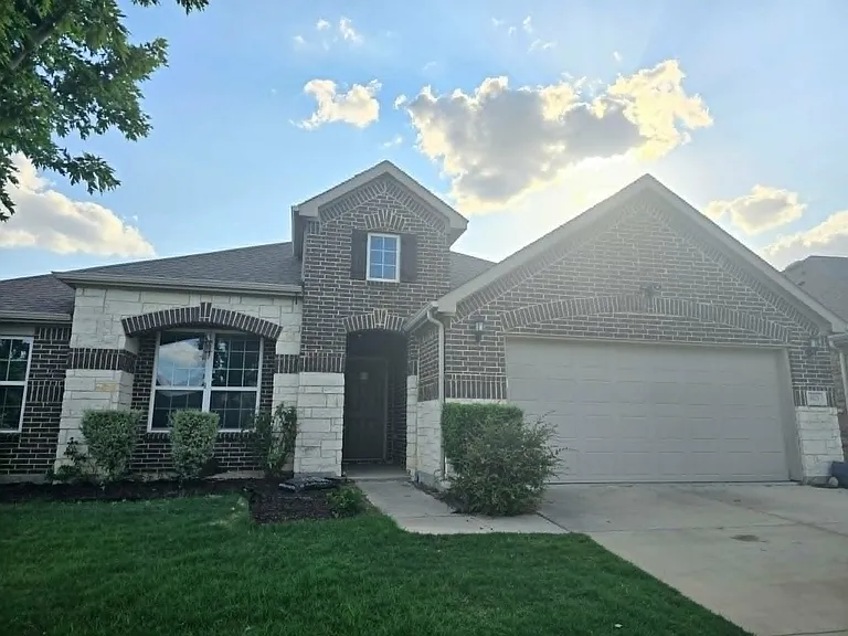 8121 Belgian Blue Ct — Photo 1