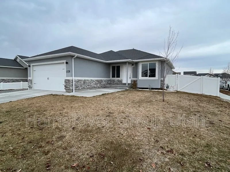 Building Photo - 1375 E Rachel Way