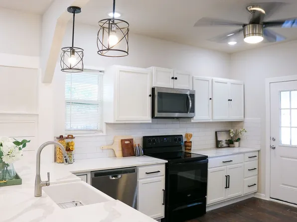 2745 S Jennings Ave, Fort Worth, TX 76110