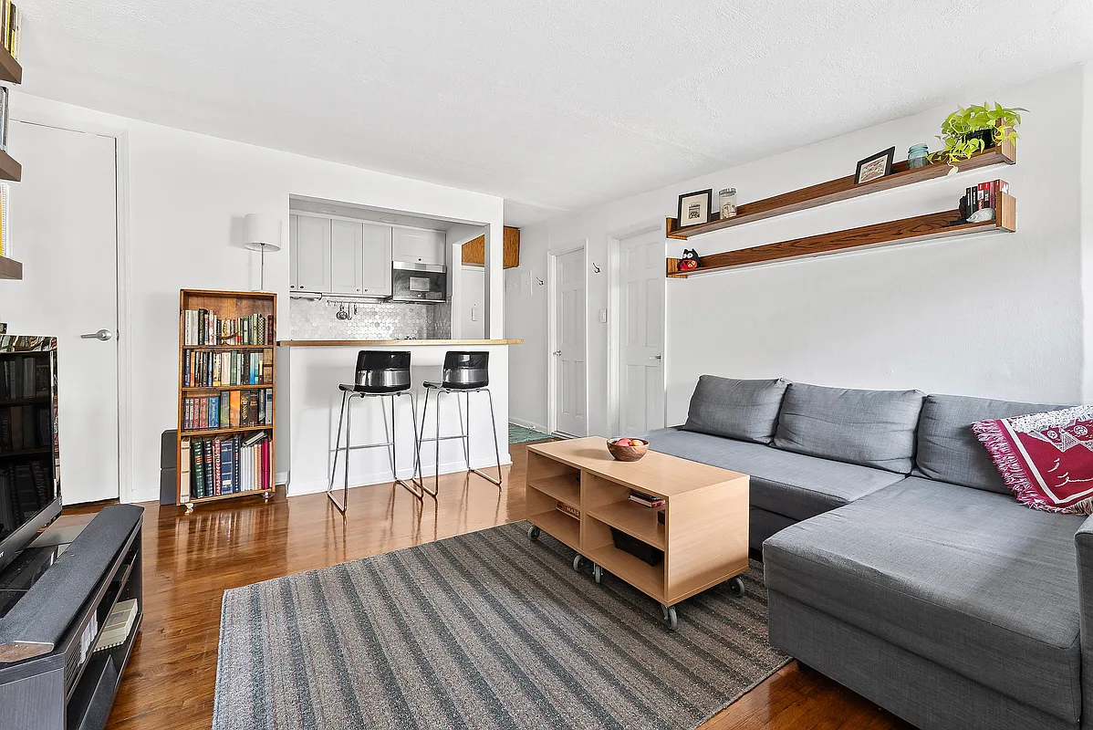 227 East 12th St Unit 4C  