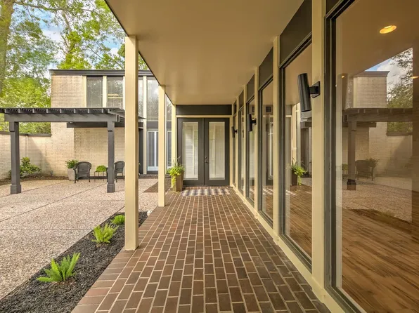 147 Valley Dr, Liberty, TX 77575