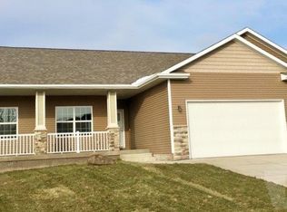 802 Kester Rd, Marshalltown, IA 50158