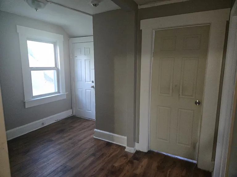 144-146 Mapes Ave #3 — Photo 4