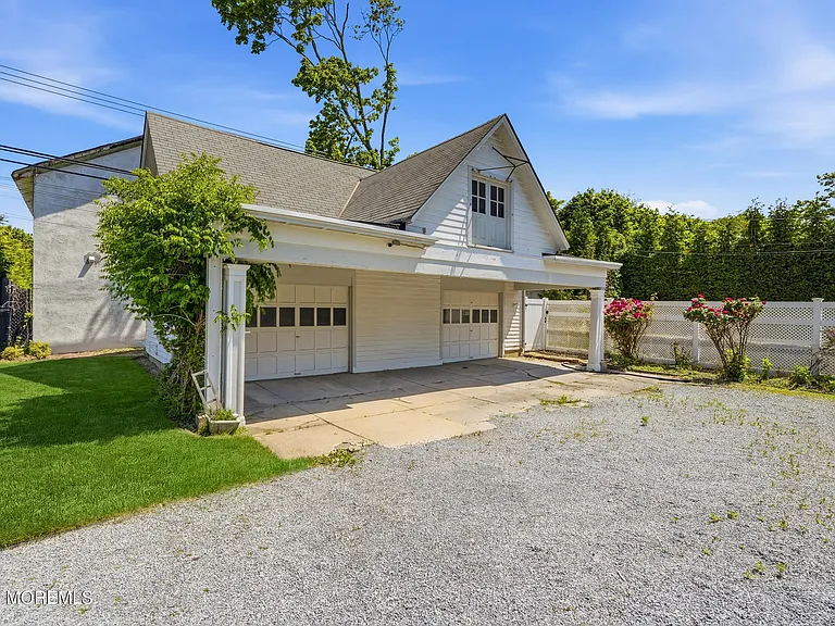 211 Cedar Ave — Photo 44