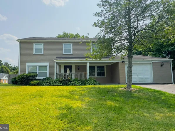 52 Barker Ln, Willingboro, NJ 08046