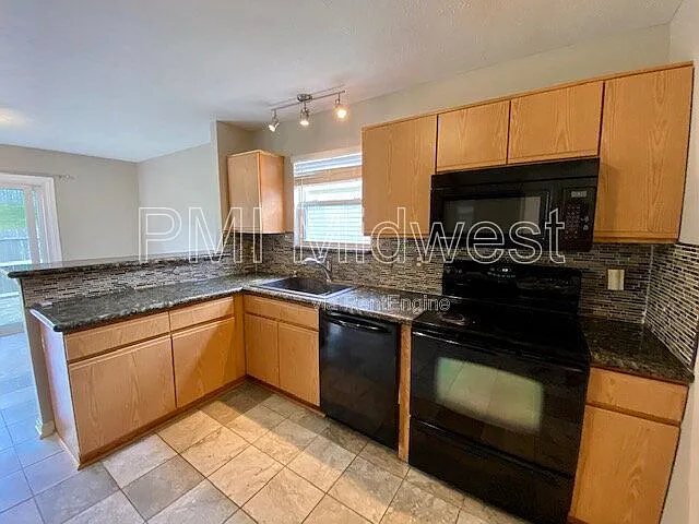 112 Gazebo Dr — Photo 10