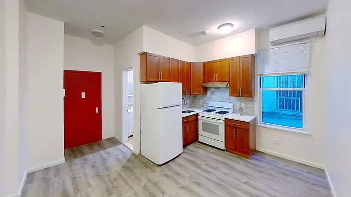 Rented by Superstar Real Estate LLC | media 4