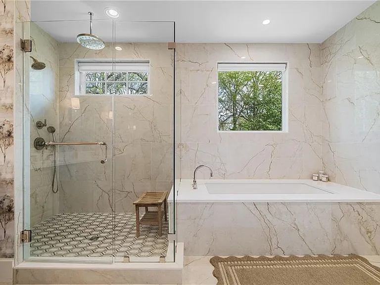1381 Wessyngton Rd NE — Photo 43