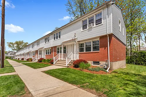 784 Savin Ave #E16 Photo 1