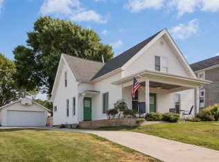 210 E Main St, Oxford, IA 52322