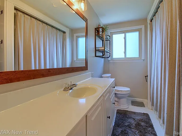 254 Harvard Ave — Photo 16