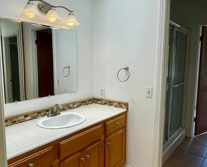 4491 La Paloma Ave — Photo 11