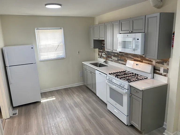 120 Bellamy Ave #C — Photo 8