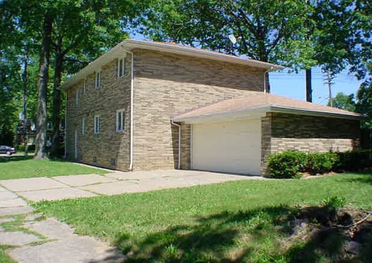2nd image of 846 Babbitt Rd