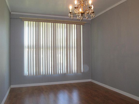 4th image of 1805 Cowan Dr