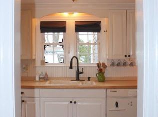 26 Westminster Rd, Manchester, CT 06040